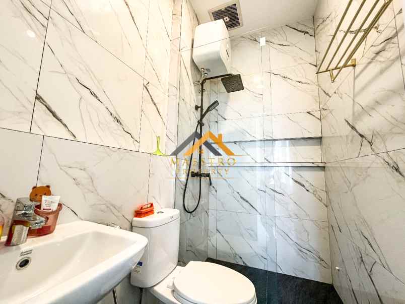 dijual villa komplek marriott residence