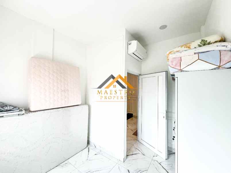 dijual villa komplek marriott residence