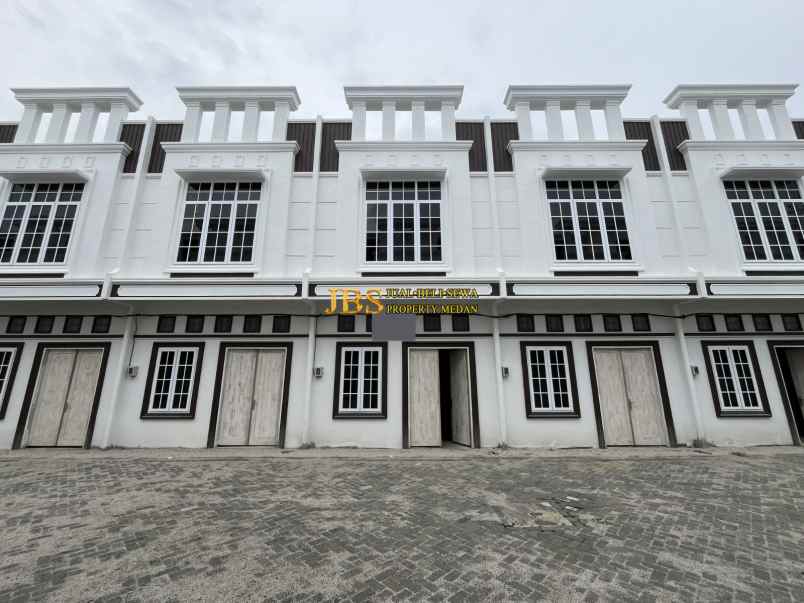 dijual villa komplek union mentari