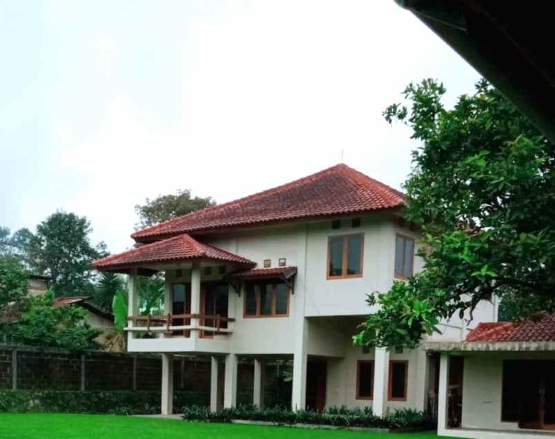 dijual villa tugu selatan cisarua