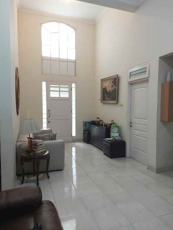 dijualrumah siap huni di citra grand cibubur