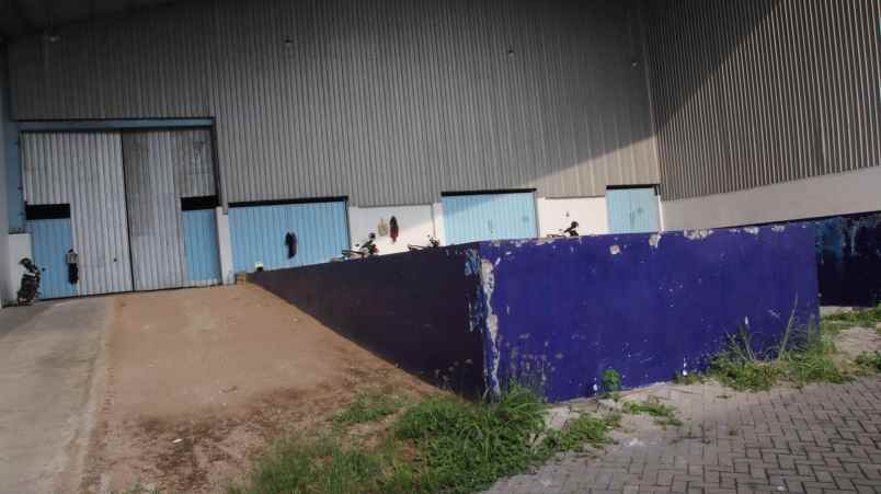 disew4kan gudang di kalianak