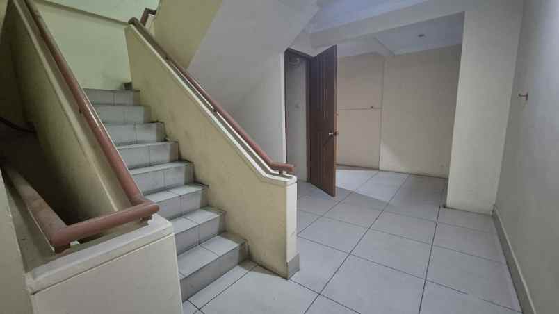 disewakan ruko gudang kantor jl bouelvard raya kelapa