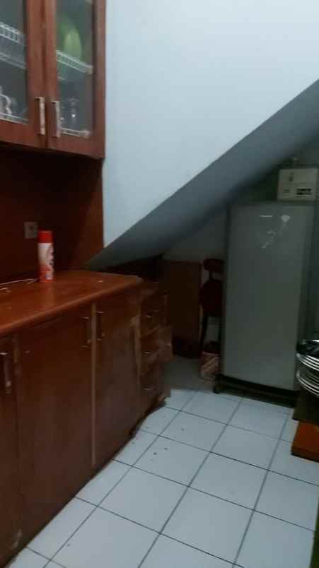 disewakan ruko gudang kantor menteng