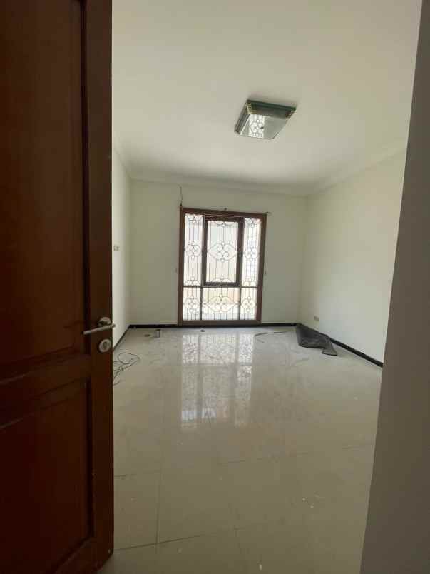 disewakan rumah araya