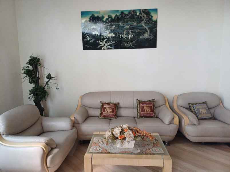 disewakan rumah araya galaxy bumi permai