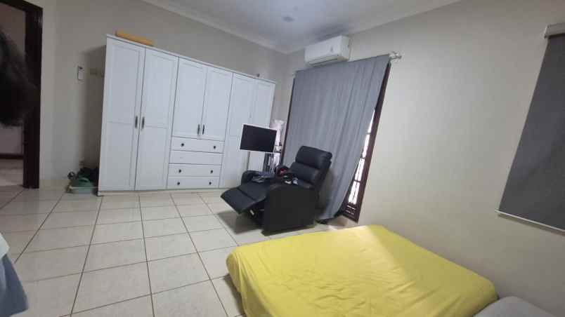 disewakan rumah gading pelangi gading