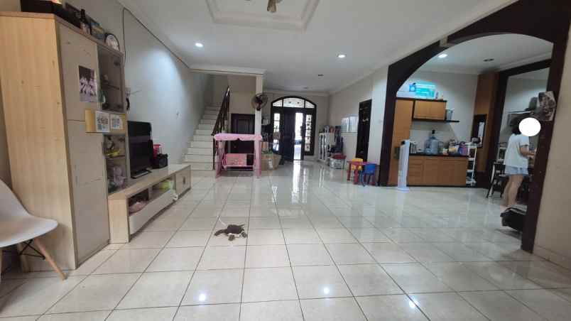 disewakan rumah gading pelangi gading