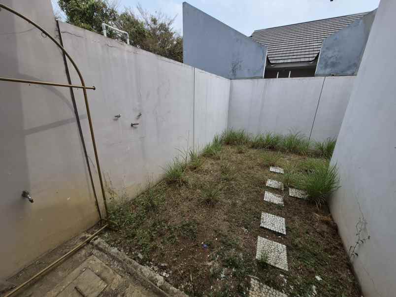 disewakan rumah hook siap huni di abira suvarna sutera