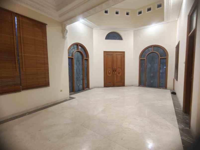 disewakan rumah jalan kecilung