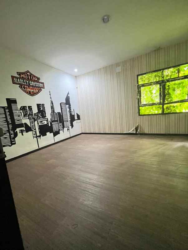 disewakan rumah jalan setrasari