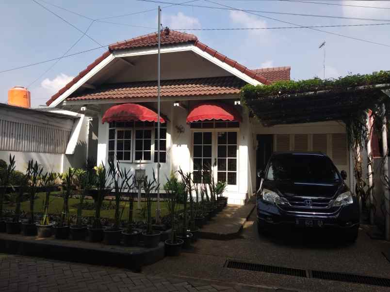 disewakan rumah komplek taman pelesiaran