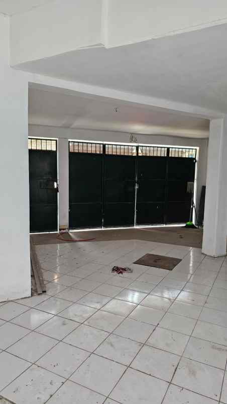 disewakan rumah krembangan barat