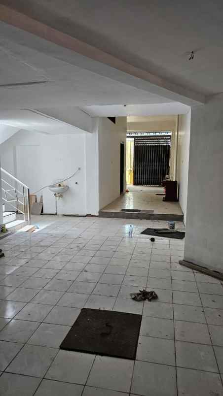 disewakan rumah krembangan barat