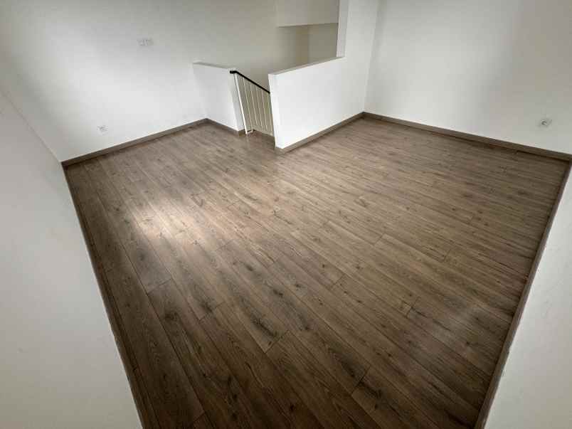 disewakan rumah maison de wisteria metland