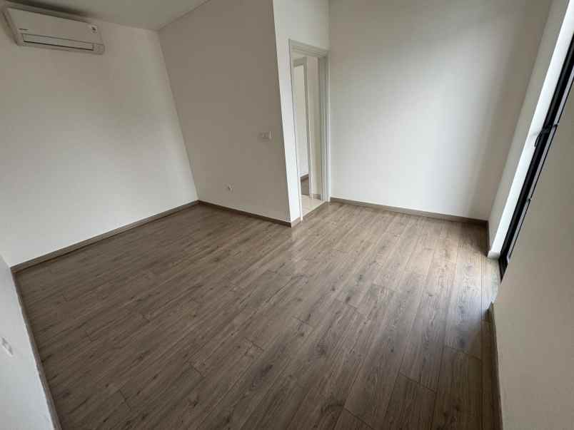 disewakan rumah maison de wisteria metland