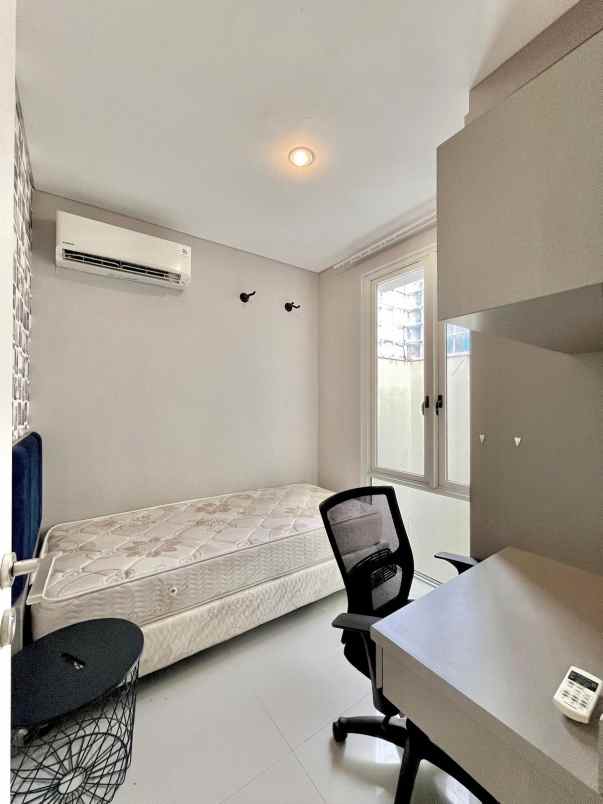 disewakan rumah pakuwon city