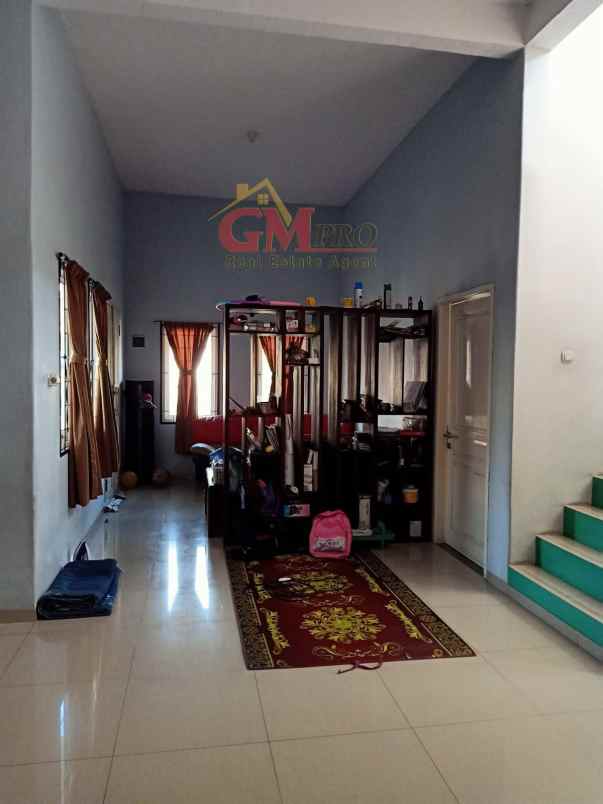 djual rumah 2 5 lantai di komplek cibolerang