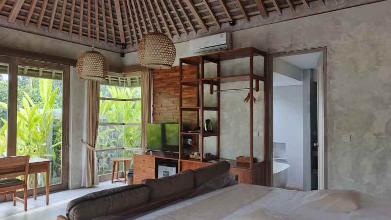 for sale a prime land and villa complex