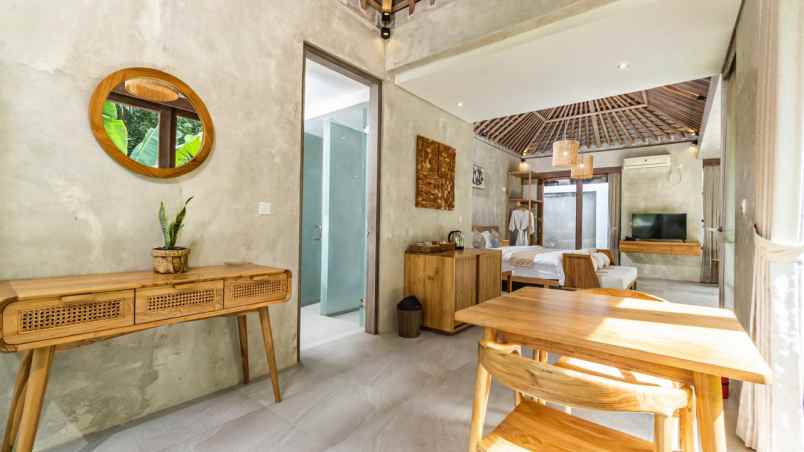 for sale a prime land and villa complex