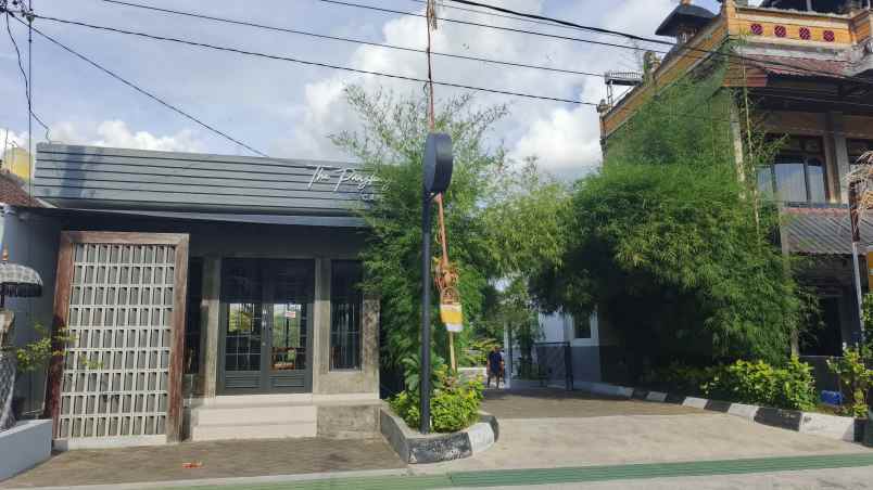 for sale a prime land and villa complex