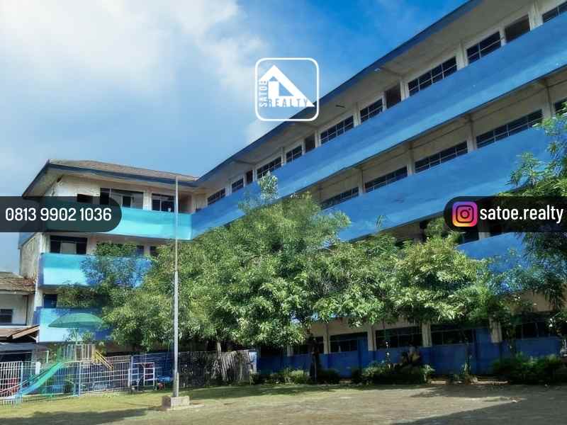 gedung sekolah premium di rawa buaya cengkareng