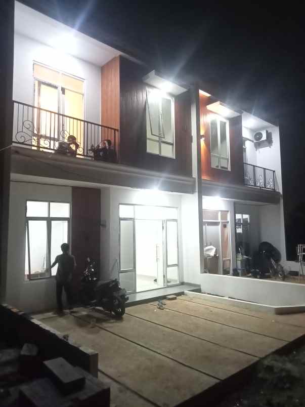 gifari townhouse bakti jaya tangsel