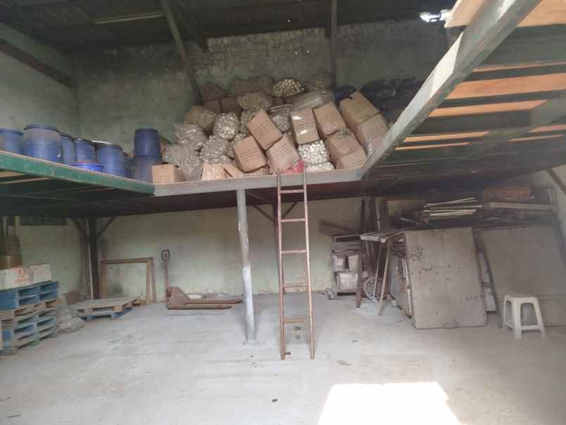 gudang ex pabrik minuman ringan di setu bekasi