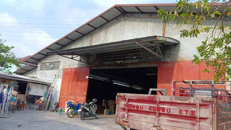 gudang siap pakai diareal muding