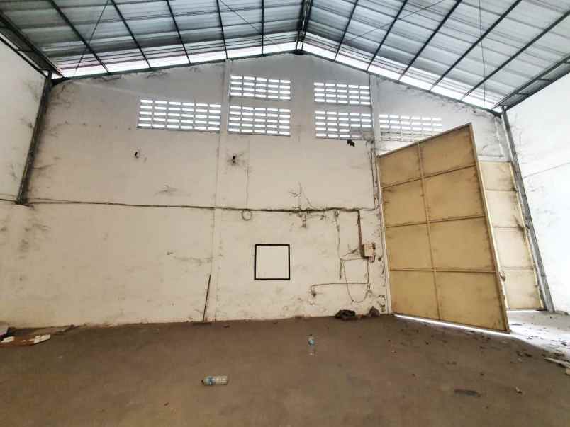 gudang sinar gedangan strategis ada pagar ada kantor