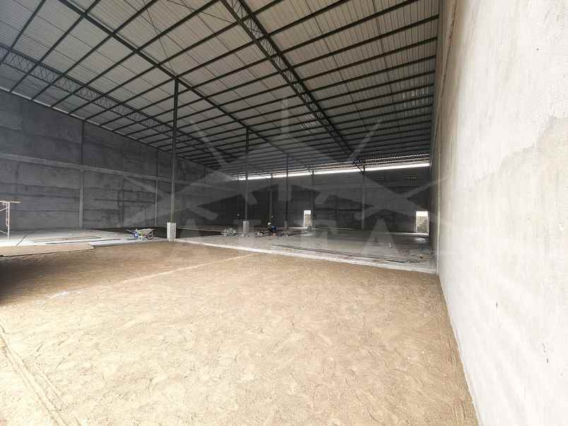 jual cepat gudang siap pakai akses kontainer