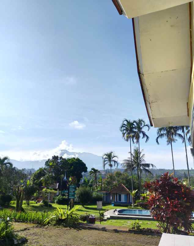 jual hotel resort bagus di kawasan megamendung bogor