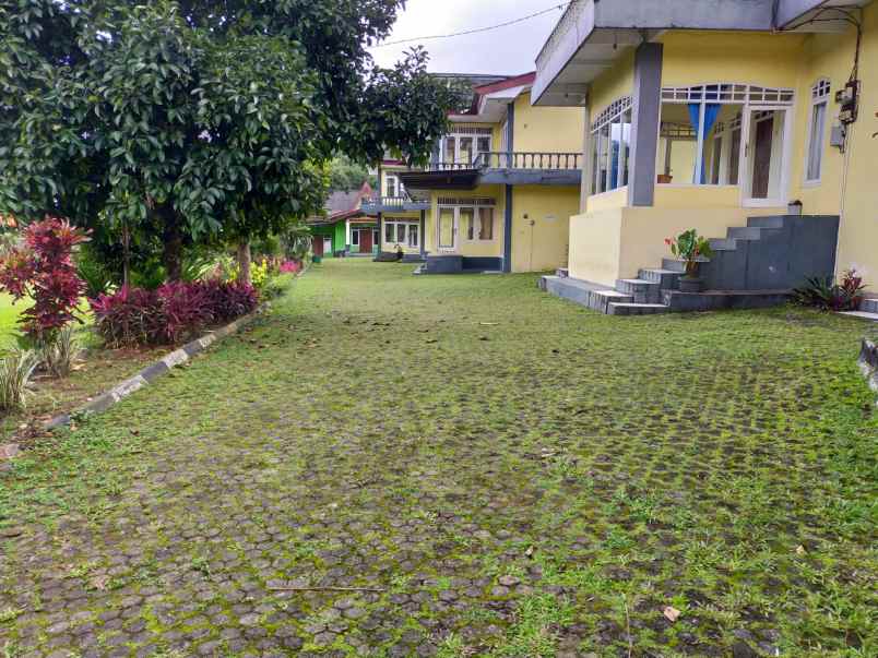 jual hotel resort bagus di kawasan megamendung bogor