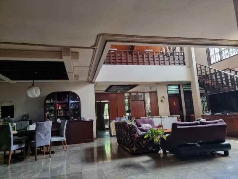 jual rumah lama di jatipulo jakarta barat sangat bagus