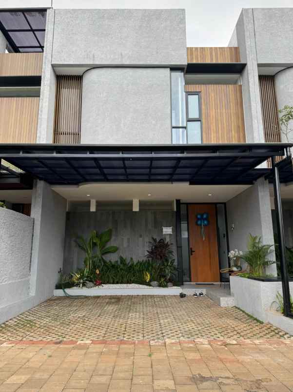 jual rumah mewah 2 lantai di bintaro free shm