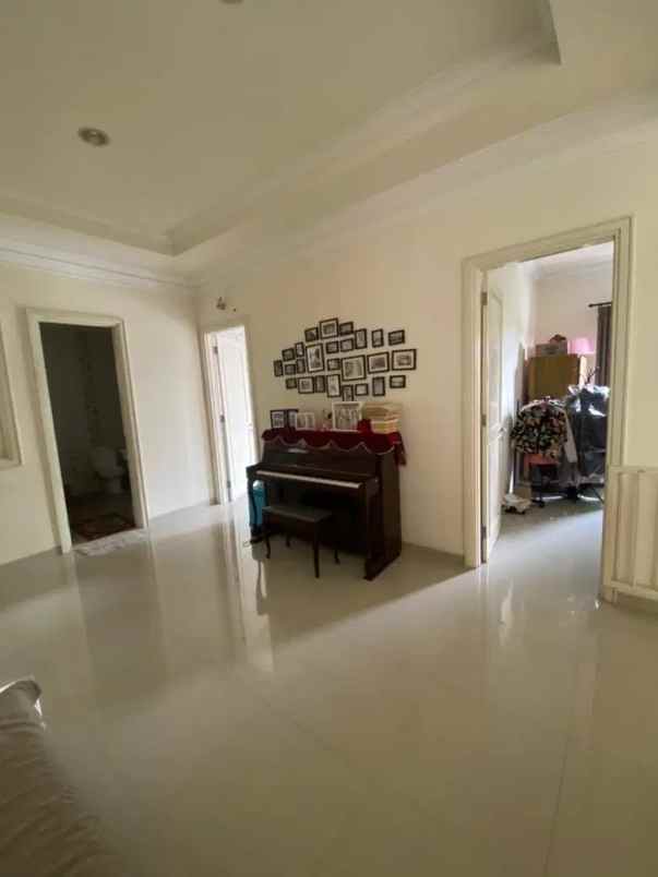 jual rumah mewah kawasan komplek puri galaxy surabaya