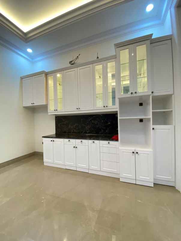 jual rumah mewah semi furnished pondok indah jak sel