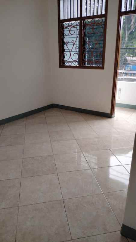 jual rumah petojo 3 lantai