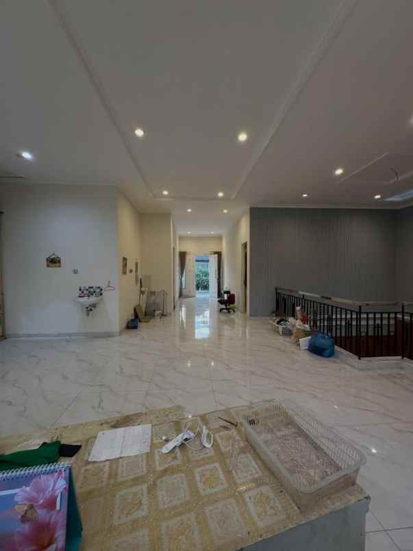 jual rumah siap huni bagus di citraland surabaya barat