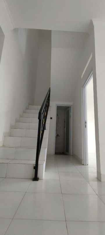 jual rumah villa 2 lt view pegunungan bandung timur