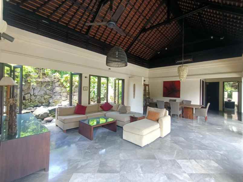 jual villa cantik di kawasan sanur dekat pantai