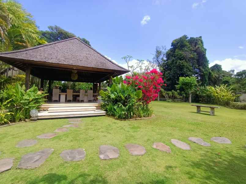 jual villa cantik di kawasan sanur dekat pantai