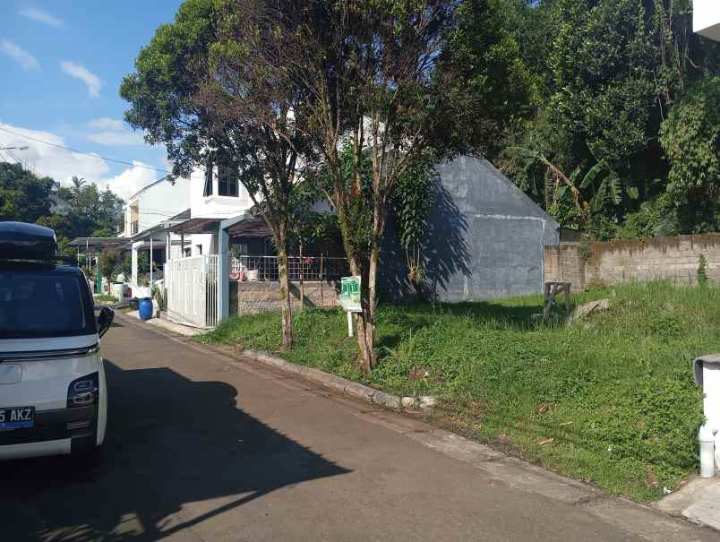 komplek lembah cihanjuang security 24 jam 13 3x6 meter