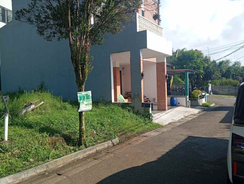 komplek lembah cihanjuang security 24 jam 13 3x6 meter