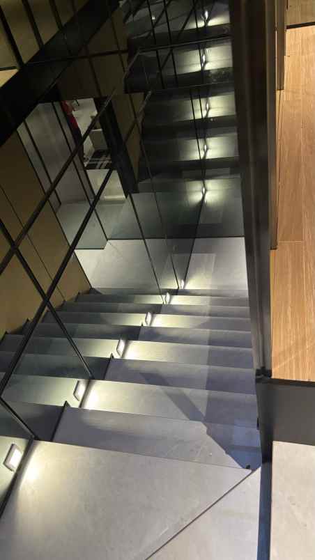 new cluster the allegra casa de lago 2 lantai