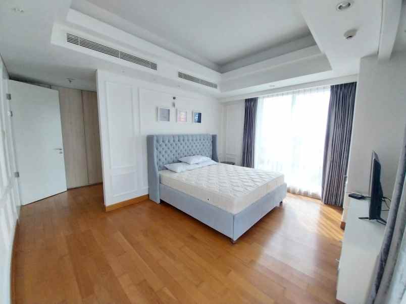 one east hook lantai 9 full furnish