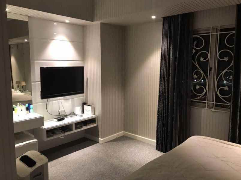 penthouse waterplace lantai 36 full furnish mewah