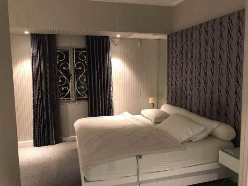 penthouse waterplace lantai 36 full furnish mewah