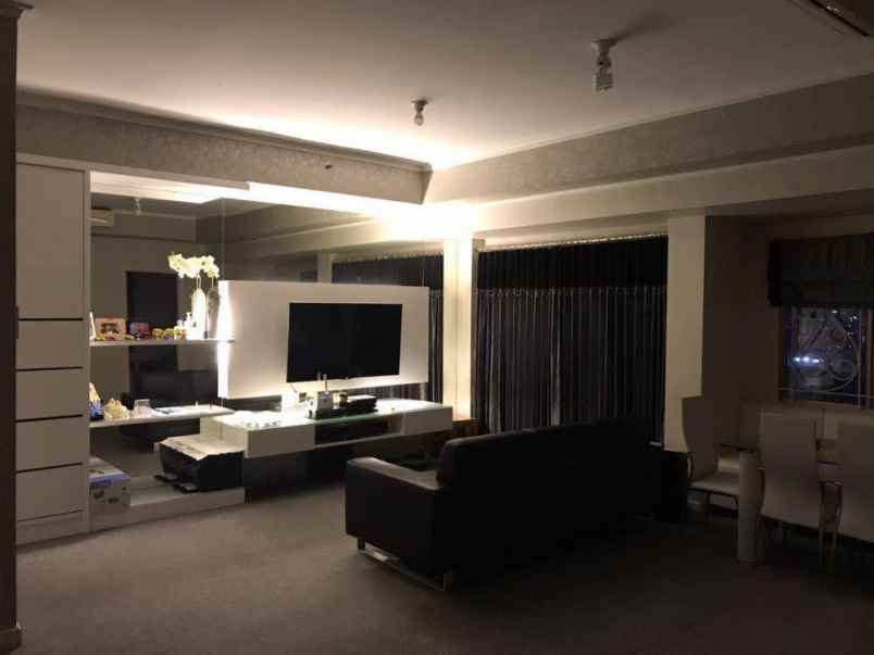 penthouse waterplace lantai 36 full furnish mewah