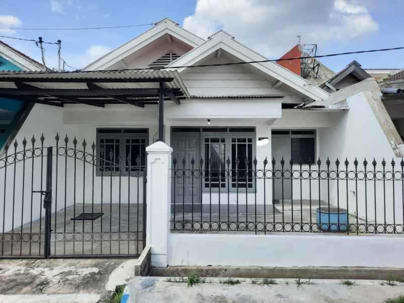 pondok candra dekat club house new gress siap huni